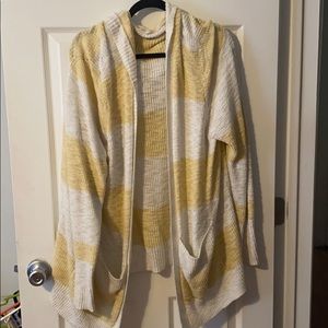 Maurices white and yellow cardigan